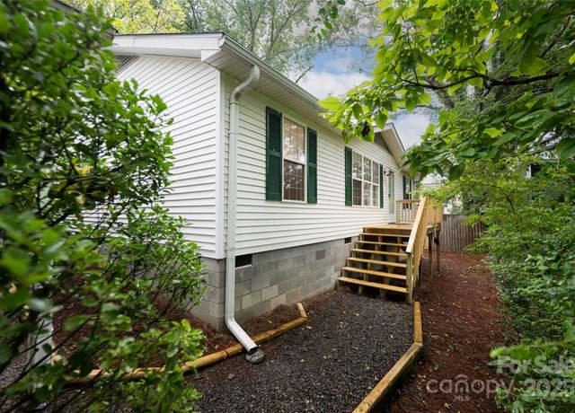 Property at 77 Baker Ave, Asheville, NC 28806, 3 beds, 2 baths
