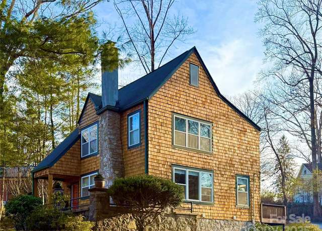 Property at 1401 Highland Ave, Hendersonville, NC 28792, 3 beds, 2.5 baths
