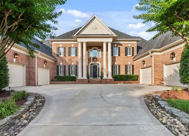 Property at 8721 Lake Challis Ln, Charlotte, NC 28226, 6 beds, 6.5 baths