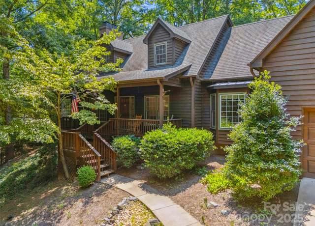 Property at 12 Woodvine Ln, Lake Wylie, SC 29710, 3 beds, 2.5 baths
