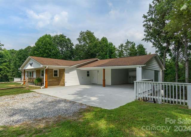 Property at 468 Deer Park Lake Rd, Spruce Pine, NC 28777, 7 beds, 5 baths