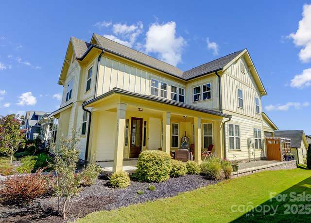 Property at 1507 Riverwalk Pkwy, Rock Hill, SC 29730, 4 beds, 3 baths