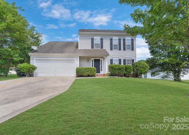 Property at 1111 Balcorn Pl, Charlotte, NC 28214, 4 beds, 2.5 baths