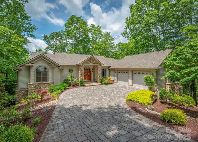 Property at 206 Tom Fazio Trce, Hendersonville, NC 28739, 3 beds, 3 baths