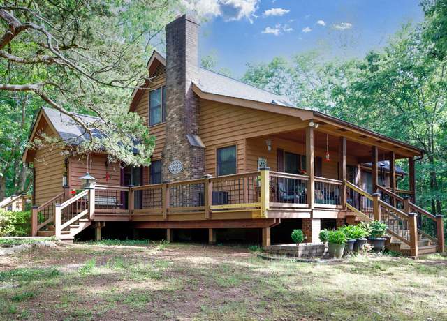 Property at 1371 Hawks Nest Rd, York, SC 29745, 3 beds, 2.5 baths