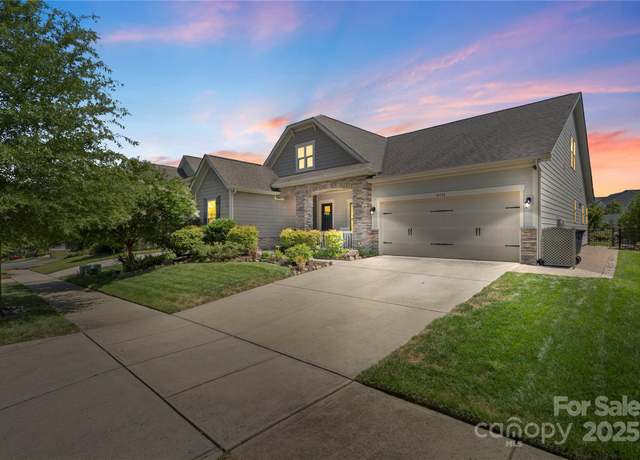 Property at 14914 Marymont Ave, Huntersville, NC 28078, 4 beds, 3 baths