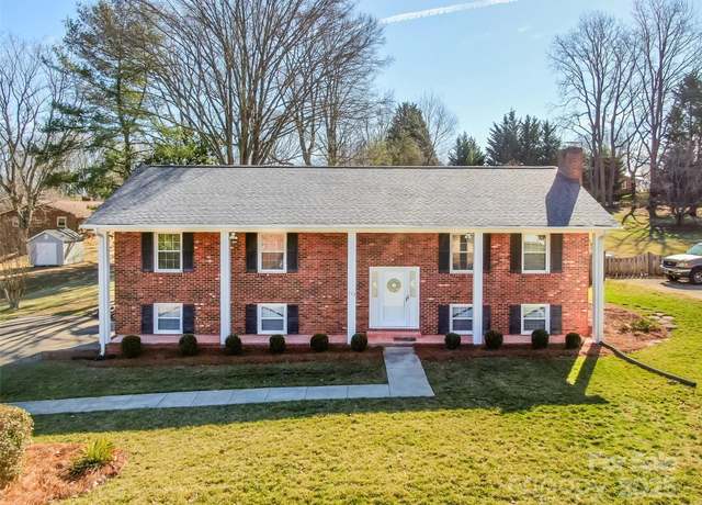 Property at 124 Kingston Ave, Kernersville, NC 27284, 3 beds, 2 baths