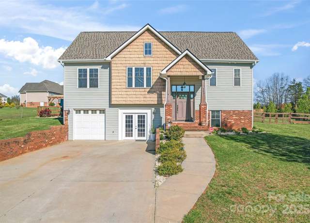 Property at 163 Mollie Rd, Harmony, NC 28634, 4 beds, 3 baths