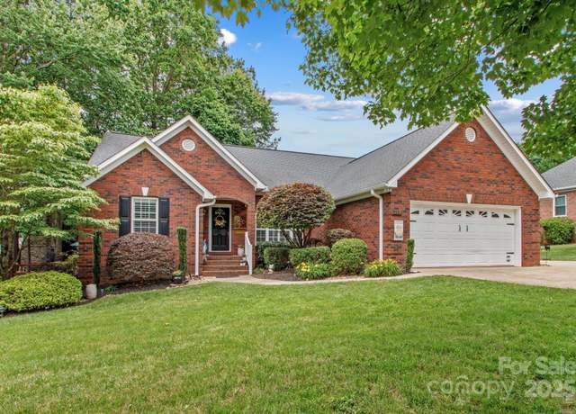 Property at 149 Harbor Landing Dr, Mooresville, NC 28117, 3 beds, 2 baths