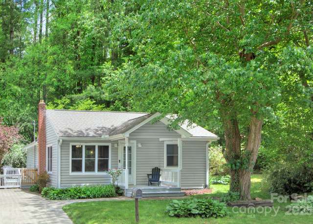 Property at 304 White Pine Dr, Hendersonville, NC 28739, 2 beds, 1 bath