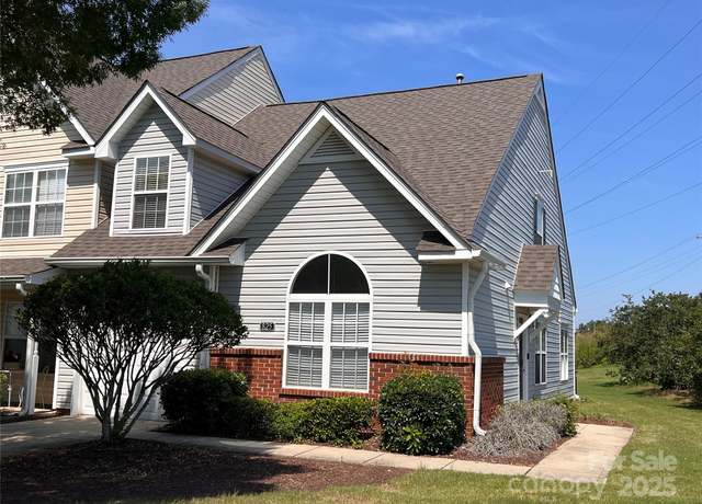 Property at 825 Rock Lake Gln, Fort Mill, SC 29715, 2 beds, 2.5 baths