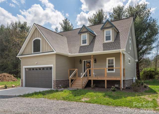 Property at 85 Sophie Rd, Maggie Valley, NC 28751, 3 beds, 2.5 baths