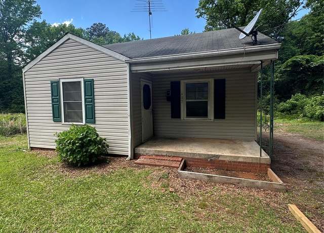 Property at 407 Lincoln St, Wadesboro, NC 28170, 2 beds, 1 bath