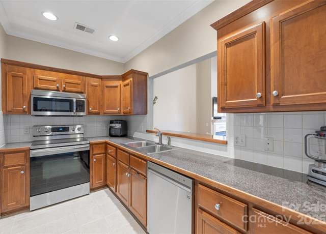 Property at 2783 Clover Rd NW, Concord, NC 28027, 3 beds, 2 baths