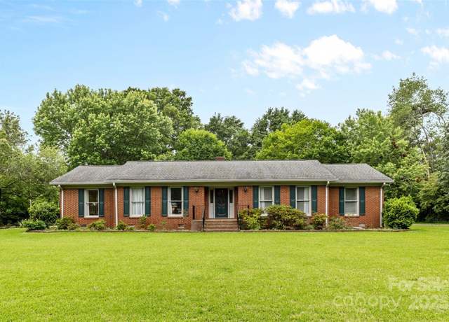 Property at 124 Courtney Ln, Matthews, NC 28105, 3 beds, 2.5 baths