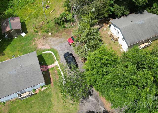 Property at 6649 Mountain Grove Rd, Hickory, NC 28602, 2 beds, 1 bath