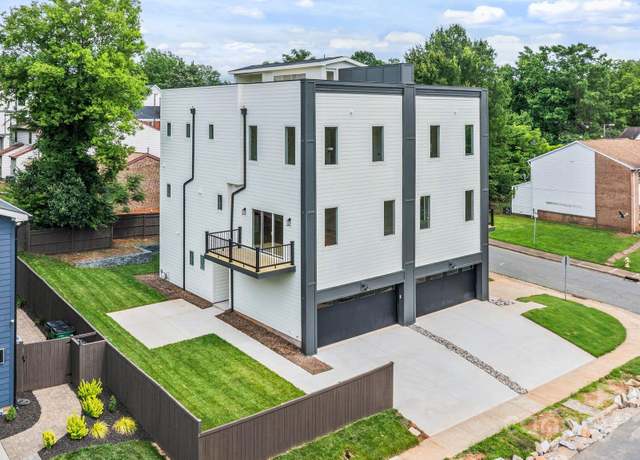 Property at 129 French St, Charlotte, NC 28216, 2 beds, 2.5 baths
