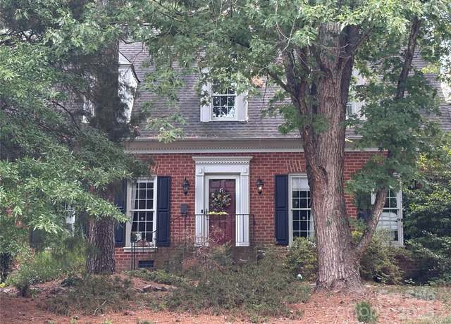 Property at 2423 Winterbrooke Dr, Matthews, NC 28105, 4 beds, 2.5 baths