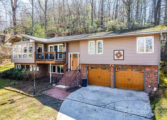 Property at 40 Lochencove Ridge Rd, Brevard, NC 28712, 3 beds, 3 baths