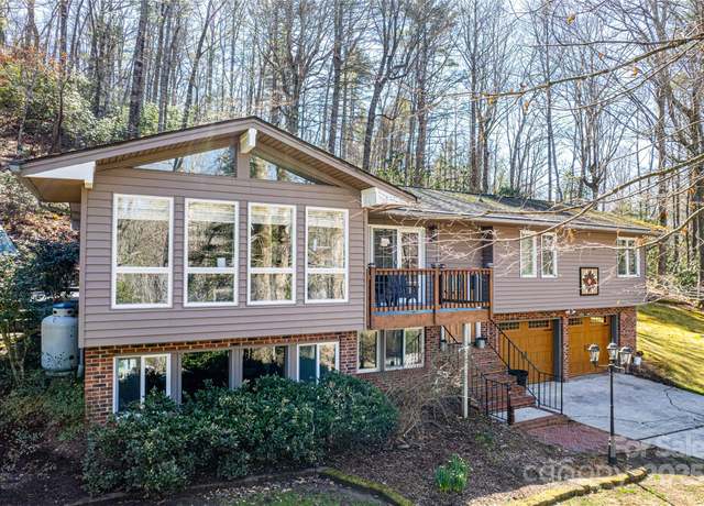 Property at 40 Lochencove Ridge Rd, Brevard, NC 28712, 3 beds, 3 baths