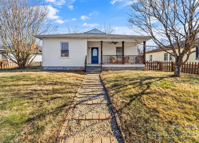 Property at 114 Edwards Ave, Swannanoa, NC 28778, 3 beds, 1 bath