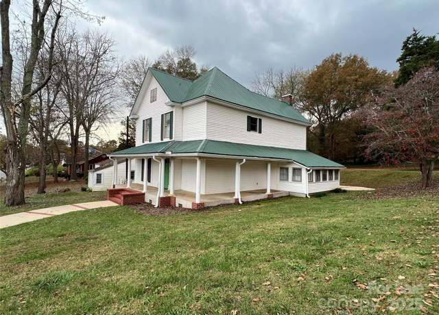Property at 171 N Mitchell St, Rutherfordton, NC 28139, 4 beds, 3 baths