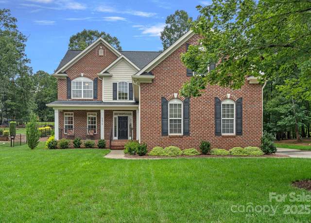 Property at 5875 Tipperary Dr, Denver, NC 28037, 4 beds, 2.5 baths