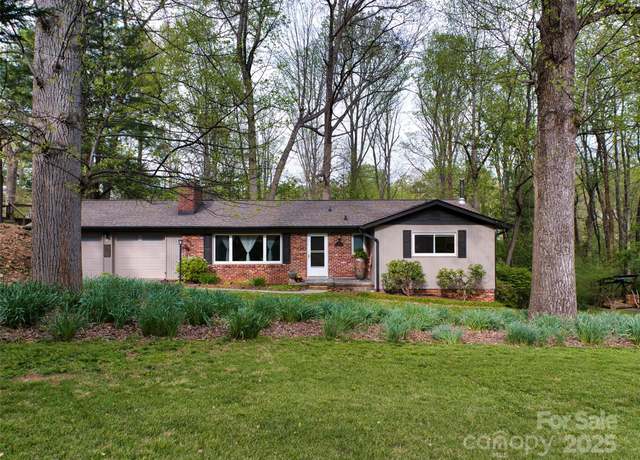 Property at 23 Zephyr Dr, Asheville, NC 28806, 4 beds, 2 baths