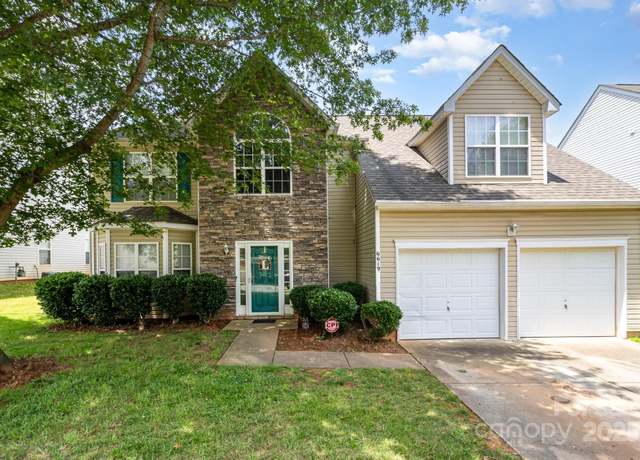 Property at 6619 Bittinger Ct, Charlotte, NC 28216, 4 beds, 2.5 baths