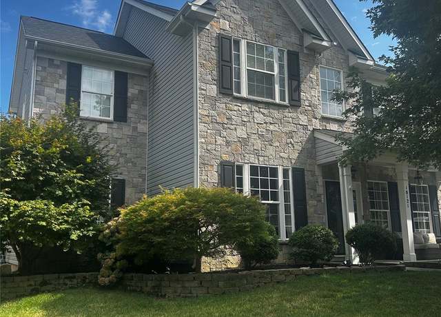 Property at 10121 Halkirk Manor Ln, Charlotte, NC 28278, 3 beds, 2.5 baths