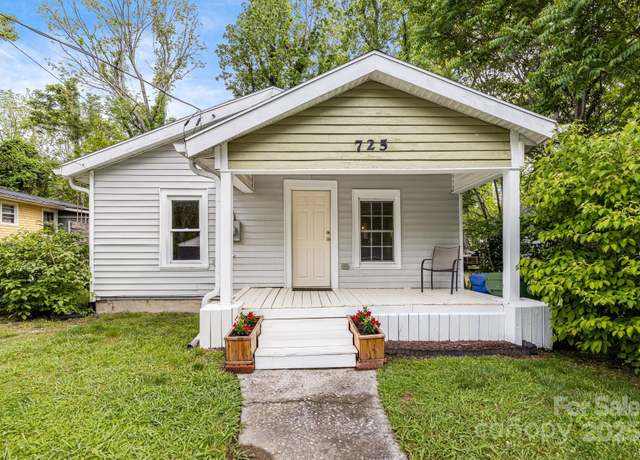 Property at 725 1st Ave W, Hendersonville, NC 28739, 2 beds, 1 bath