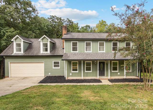 Property at 2304 Wineberry Ct, Matthews, NC 28105, 4 beds, 2.5 baths