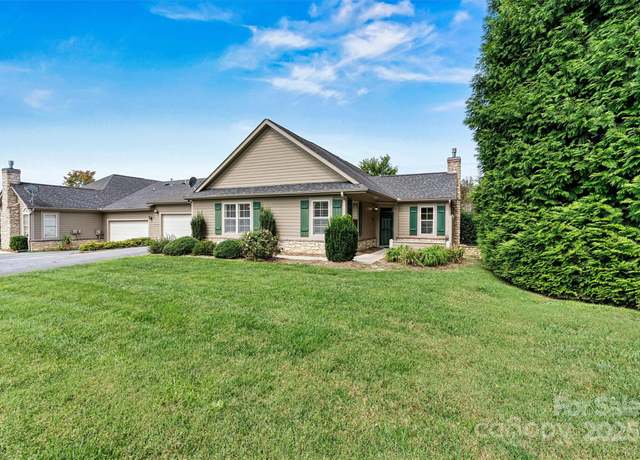 Property at 823 Wynnshire Dr Unit B, Hickory, NC 28601, 2 beds, 2 baths