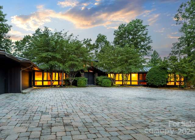 Property at 130 Piney Ridge Ln, Saluda, NC 28773, 5 beds, 5.5 baths