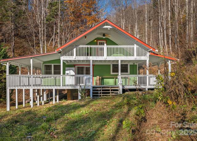 Property at 340 Wendy Ave, Marshall, NC 28753, 3 beds, 2 baths