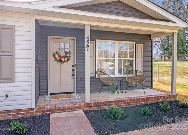 Property at 327 Berry St, Rock Hill, SC 29732, 3 beds, 1 bath