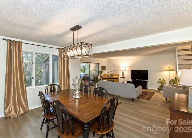 Property at 503 Crowfields Ln, Asheville, NC 28803, 4 beds, 2.5 baths