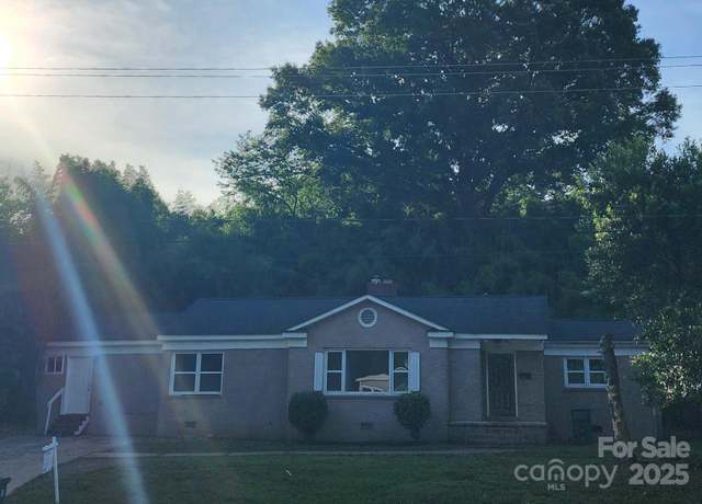 Property at 3337 Eastway Dr, Charlotte, NC 28205, 3 beds, 2 baths