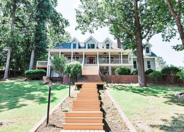 Property at 331 Westshore Dr, Ridgeway, SC 29130, 5 beds, 3.5 baths
