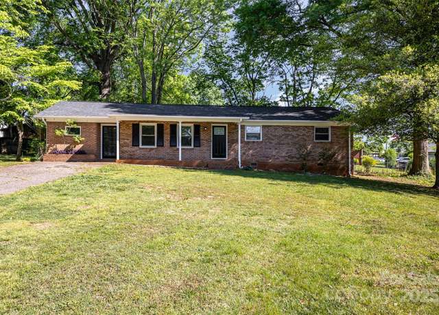 Property at 1141 Carolina Cir, Statesville, NC 28677, 4 beds, 2 baths