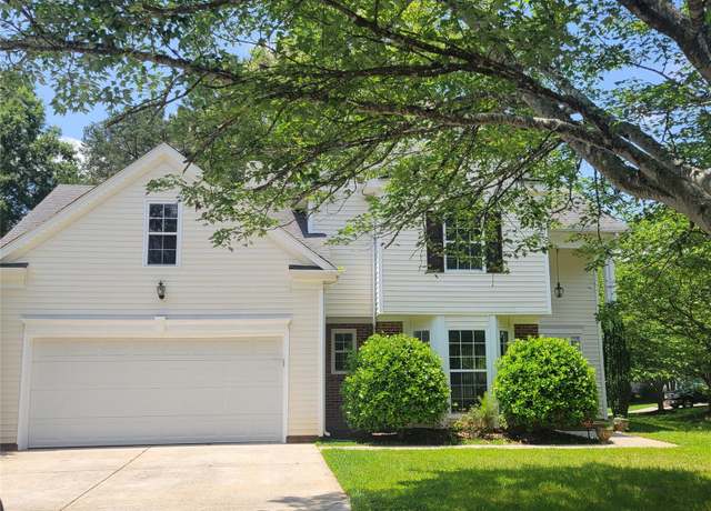 Property at 13039 Peacock Ln, Charlotte, NC 28215, 3 beds, 2.5 baths