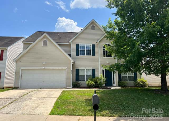 Property at 3022 Hendricks Chapel Ln, Charlotte, NC 28216, 5 beds, 3 baths