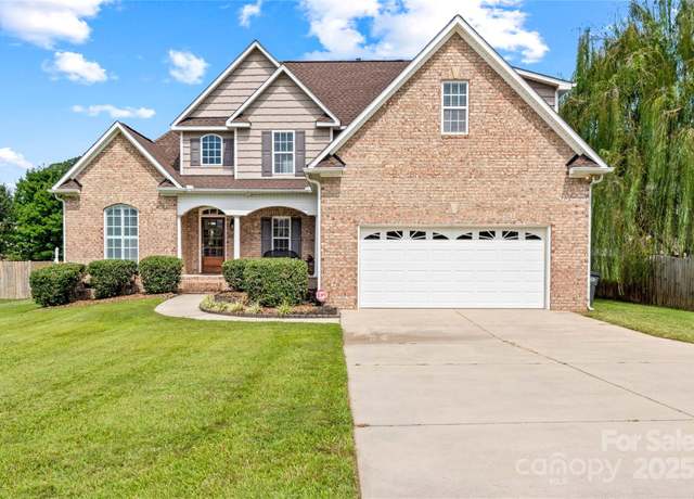 Property at 5220 Vineleaf Ct, Clemmons, NC 27012, 3 beds, 2.5 baths