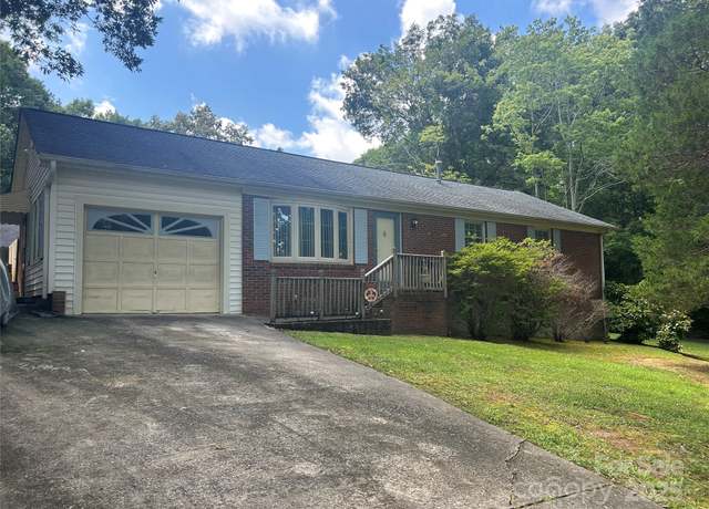 Property at 4007 Brookstone Ct, Gastonia, NC 28052, 3 beds, 1.5 baths