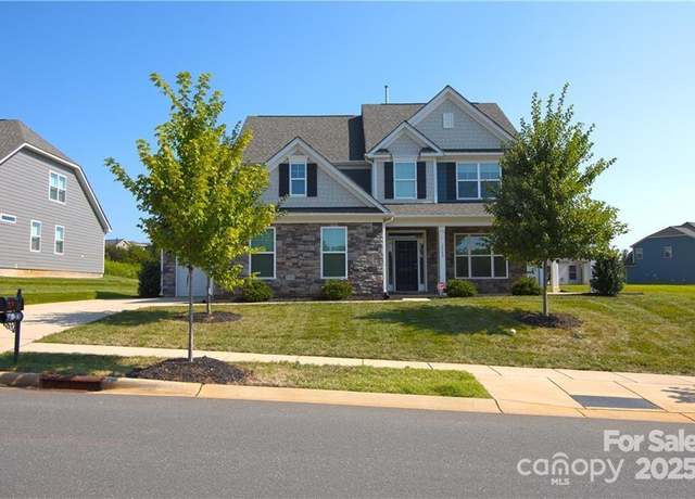 Property at 1366 Wiggins Dr, Gastonia, NC 28054, 4 beds, 3 baths