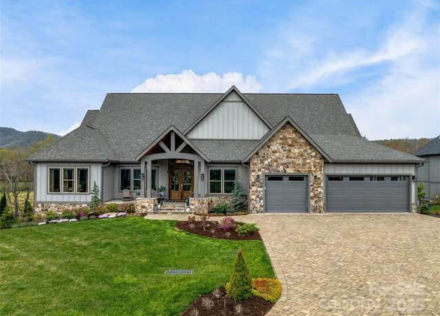 Property at 325 Daniel Circle Dr, Mills River, NC 28759, 3 beds, 2.5 baths