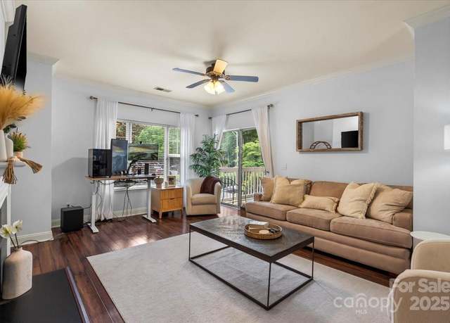Property at 5730 Closeburn Rd Unit H, Charlotte, NC 28210, 2 beds, 2 baths