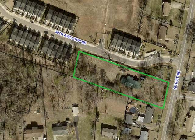 Property at 3605 16th St NE, Hickory, NC 28601, 3 beds, 2 baths