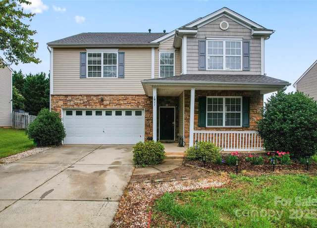 Property at 1911 Savannah Hills Dr, Matthews, NC 28105, 4 beds, 2.5 baths
