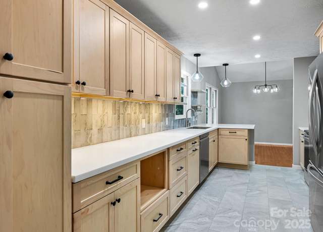 Property at 210 Fernwood Dr, Hendersonville, NC 28791, 2 beds, 2 baths